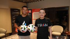 新加坡国门哈桑·桑尼与孙宇晨畅聊足球：很高兴为中国球迷带来快乐，武磊是中国最佳